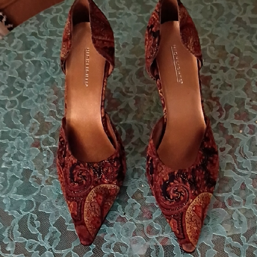 Chic Embroidered Women's Heels